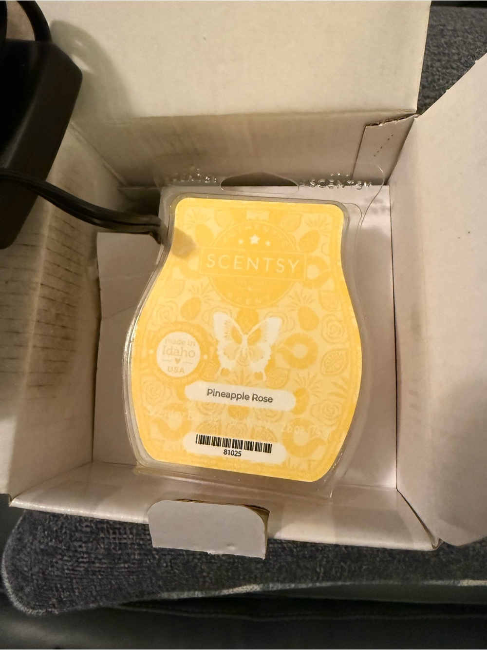 FINAL! Scentsy Mod Warmer Sage and Pineapple Rose Wax Bar. Both new and unused. - Picture 3 of 7